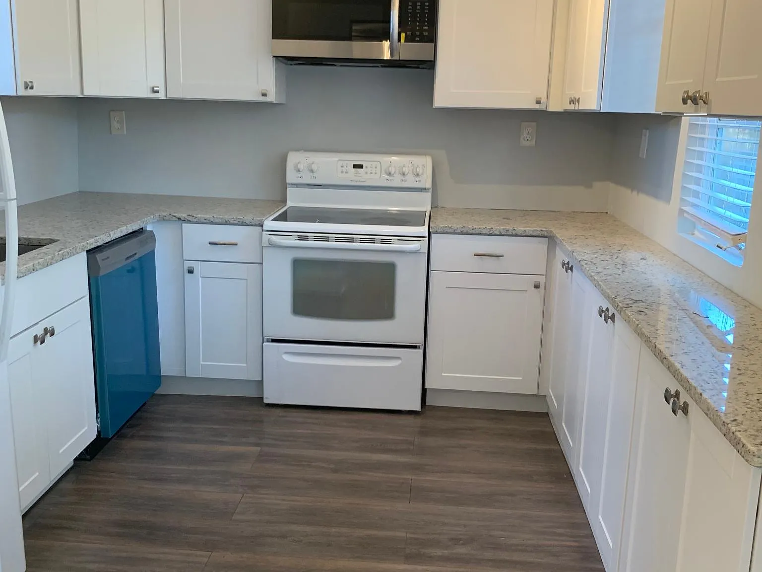 3 bed, 1550 sqft, $2,500 — Photo 4
