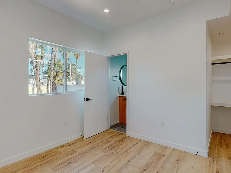 16012 Cantlay St #A — Photo 17