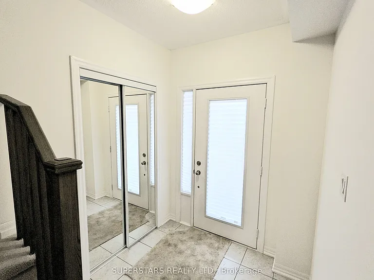 15 Delano Way — Photo 3