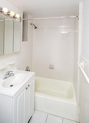 5th image of 342 E 55th St APT 3B