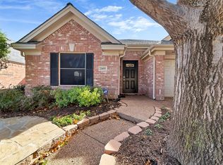 2405 Brookline Trl, Bedford, TX 76021