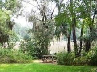 1293 Lake Dr, Midway, GA 31320