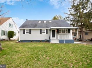 2 McCarthy Dr, Ewing, NJ 08618