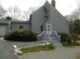 304 Angell Rd, Lincoln, RI 02865