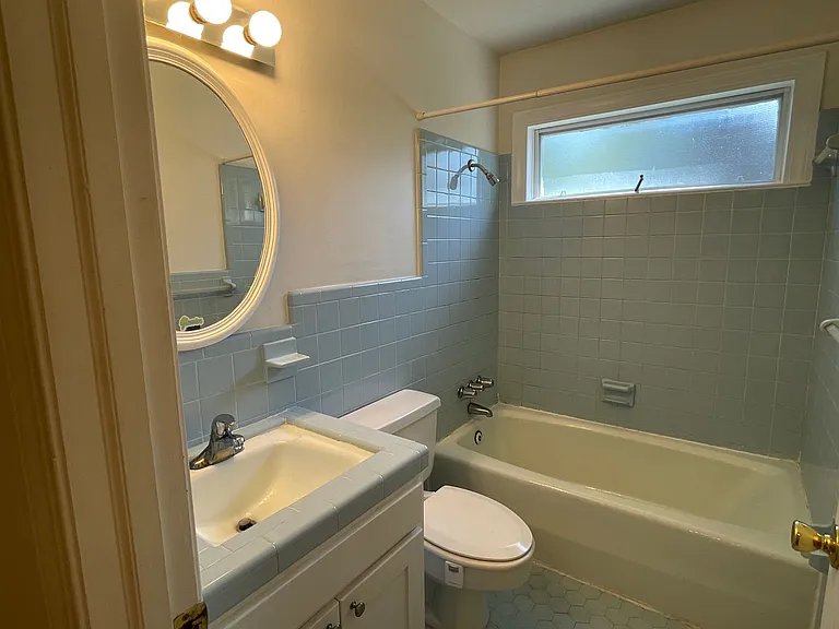 114 S Cardinal Dr — Photo 13