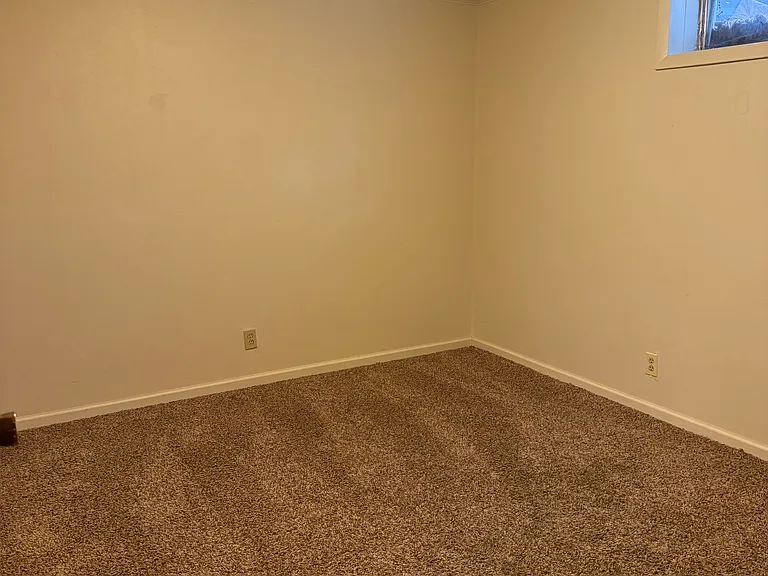 4445 Ludlow St — Photo 10