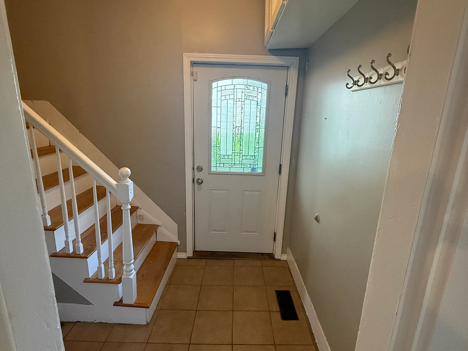 3 bed, 1300 sqft, $2,750 — Photo 3