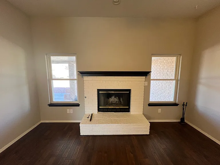 323 Camino Real — Photo 9