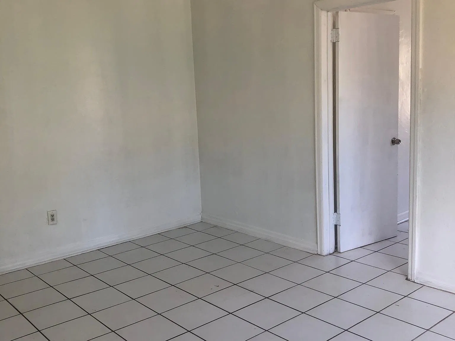 1 bed, $1,400 — Photo 2