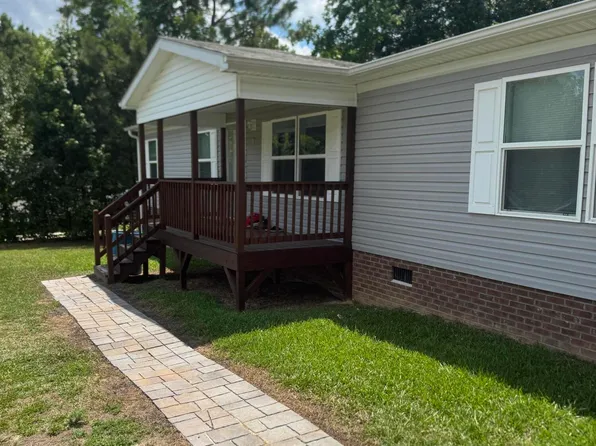 70 Mission Belle Ln, Zebulon, NC 27597