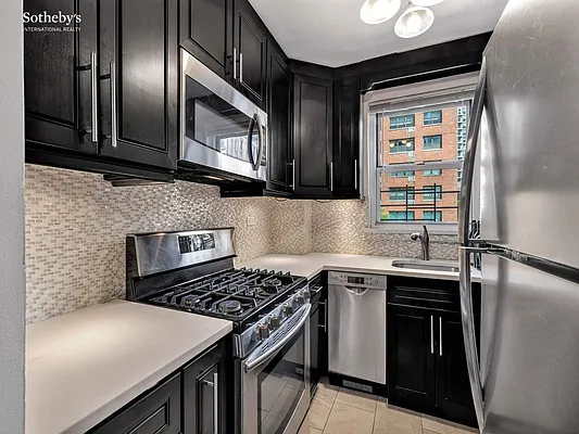 Sold by Sotheby's International Realty | media 5