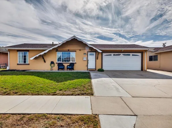 1832 Pescadero Dr, Salinas, CA 93906