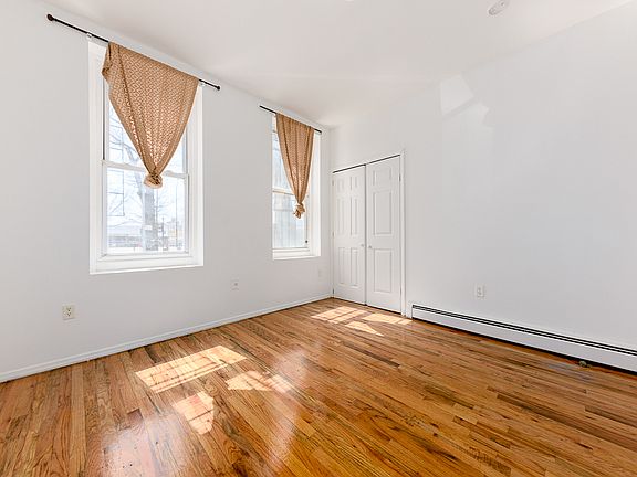 5th image of 101 Truxton St #1F