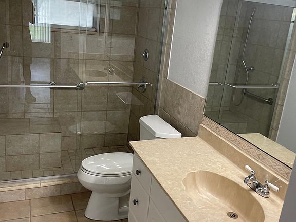 4th image of 1727 King Phillip Dr #2