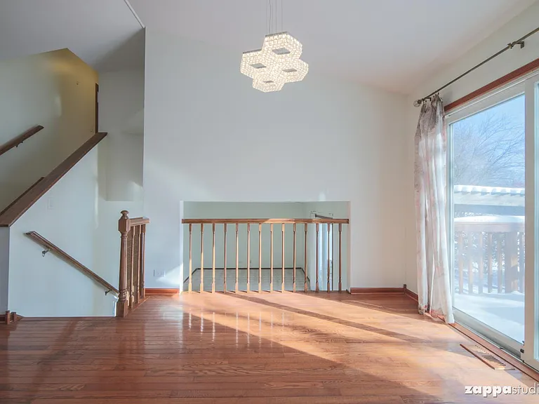 2705 Laurel Ct — Photo 21