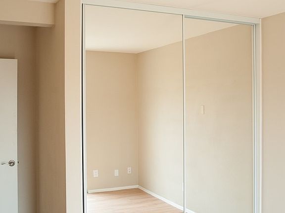 4th image of 8667 Frobisher St