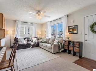 421 Hillcrest Dr, Plattsmouth, NE 68048