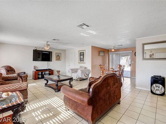 4th image of 4812 Hot Springs Ave