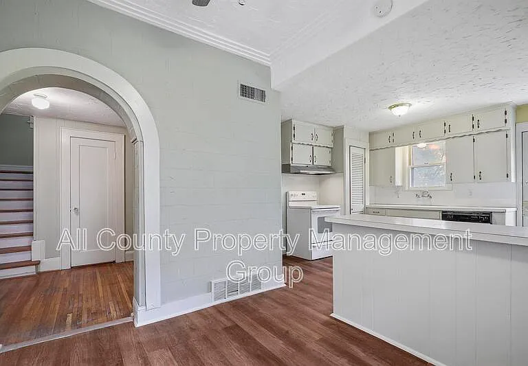 2625 S University Dr — Photo 5