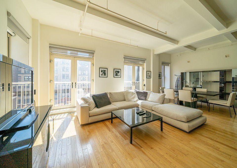 1st image of 16 W 19th St APT 7E