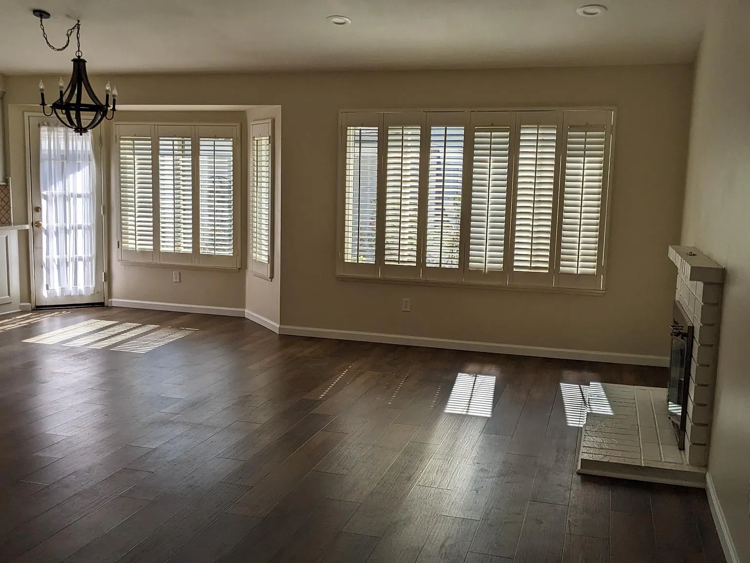 2 bed, 1319 sqft, $2,800 — Photo 2