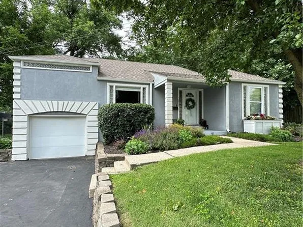 3909 W 47th St, Roeland Park, KS 66205