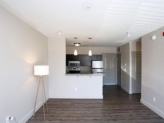 2nd image of 530 N College Ave #10-410