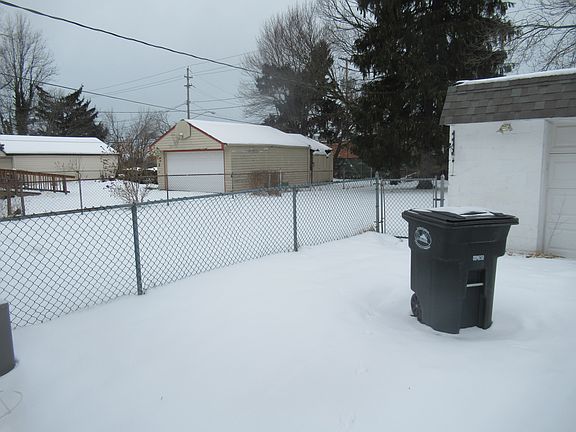 5th image of 5147 Case Ave