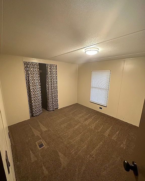 1st image of 484 Southland Dr