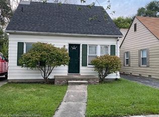 2230 Hollywood Ave, Grosse Pointe, MI