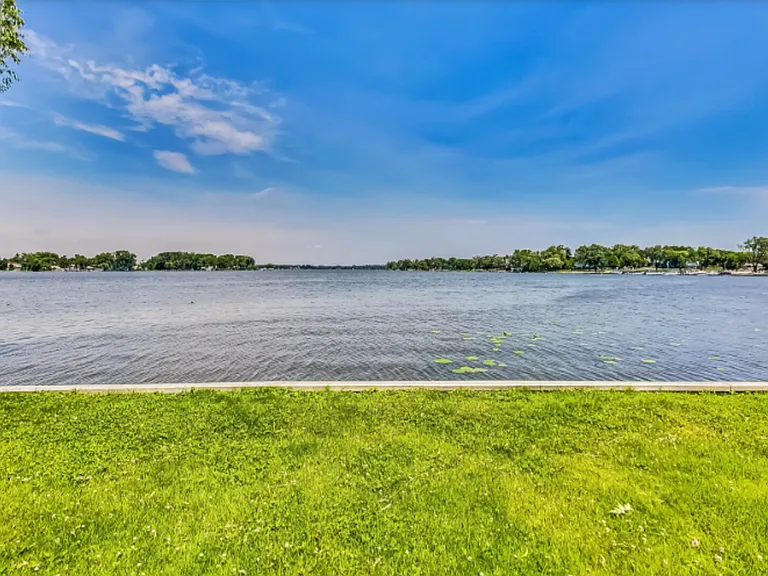 N Hickory Ct — Photo 26