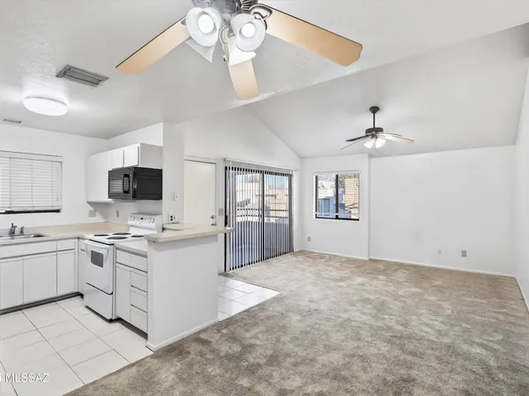 7610 E Callisto Cir, Tucson, AZ 85715