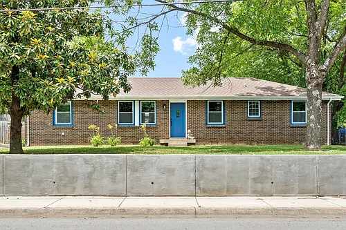 219 Kirby Dr Photo 1