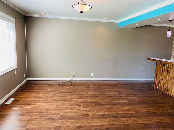 2nd image of 1810 6th Ave