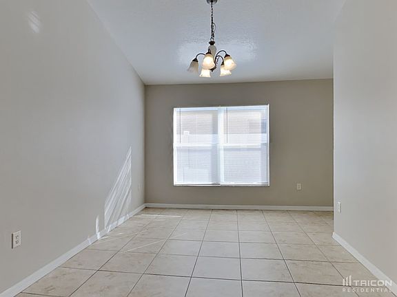 4th image of 2228 Roanoke Springs Dr