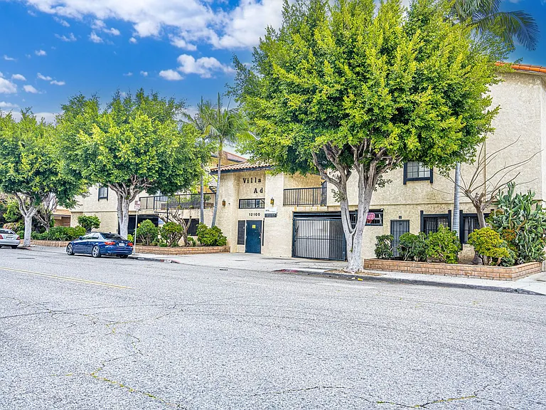 12100 Birch Ave — Photo 12