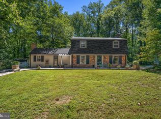 18001 Brooke Farm Dr, Olney, MD 20832