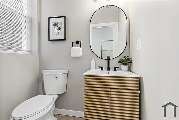 2906 Clifton Ave — Photo 4