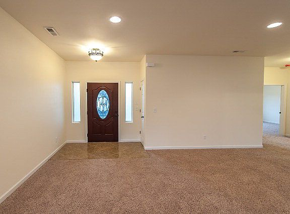 3rd image of 734 SE Bedford Loop