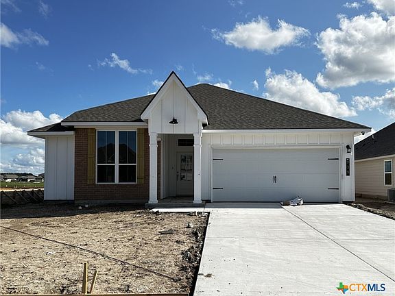 2nd image of 939 James Parker Cir