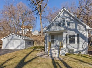 511 Emmett St, Joliet, IL 60436