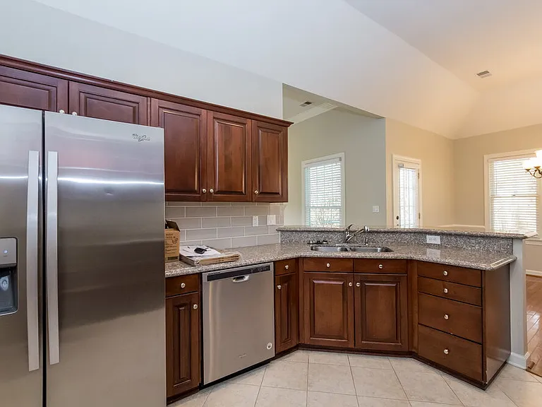 9424 Arborview Ct — Photo 6