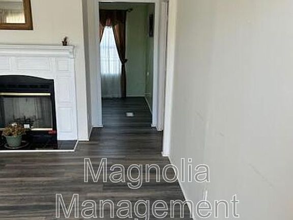 3rd image of 156 Daffodil Dr