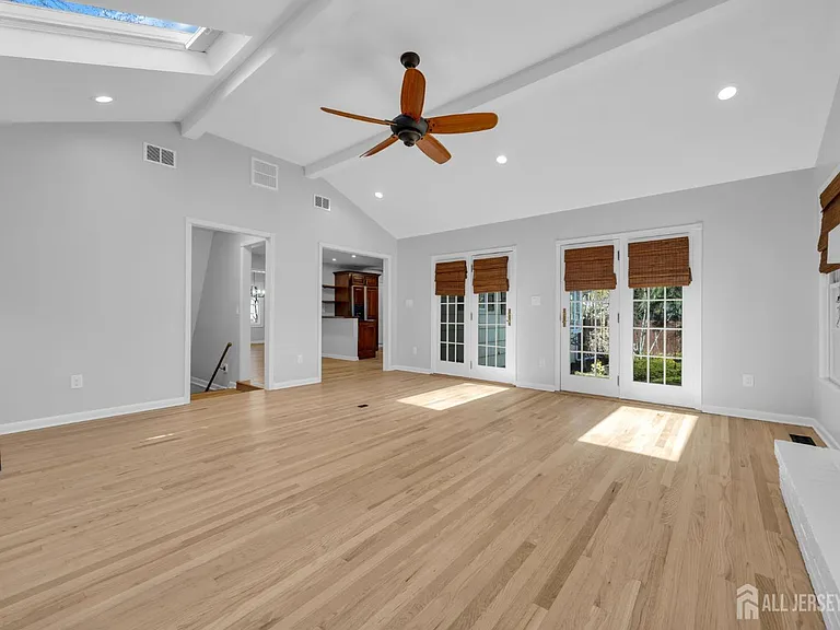 1430 Kearney Dr — Photo 11