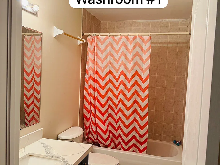 28 Bevington Rd W — Photo 11