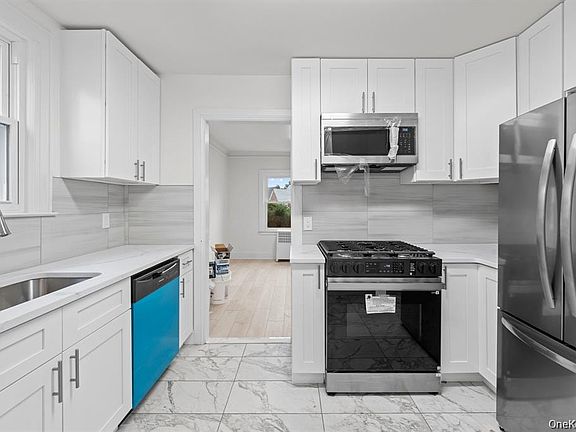 3rd image of 2 Fordham Place