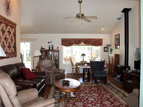 2nd image of 6428 Rodriquez Pl