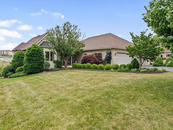 2nd image of 33 Goose Meadow Ct