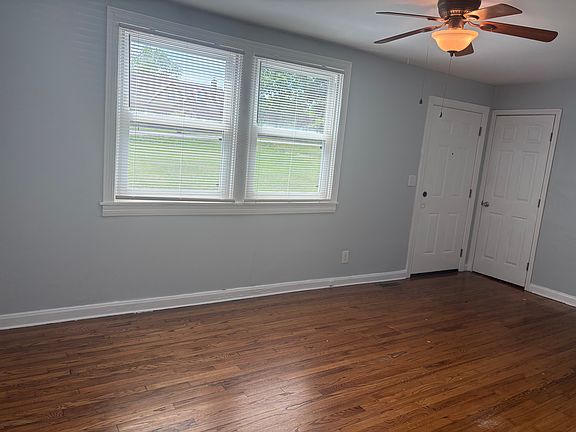 3rd image of 1305 Haysboro Ave
