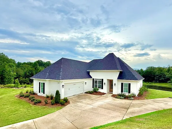 3635 Trevon Ct, Opelika, AL 36801
